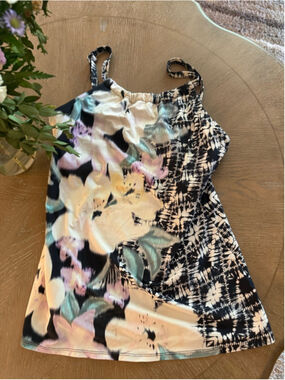 Beach House Women's Floral Tie Dye Tankini Swimsuit Black White Small